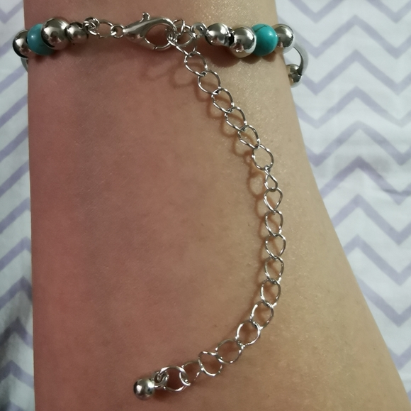 Silver butterfly and tourquise beads bracelet - Picture 5 of 7